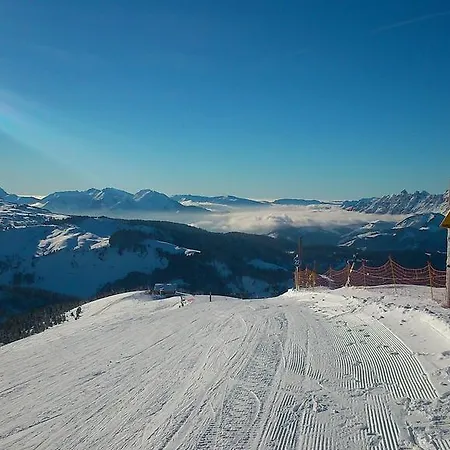 Chalet La Source 3*